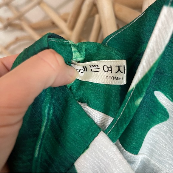 NWOT YIYIMEI Banana Leaf Print Ruffle Hem Dress - Picture 3 of 7